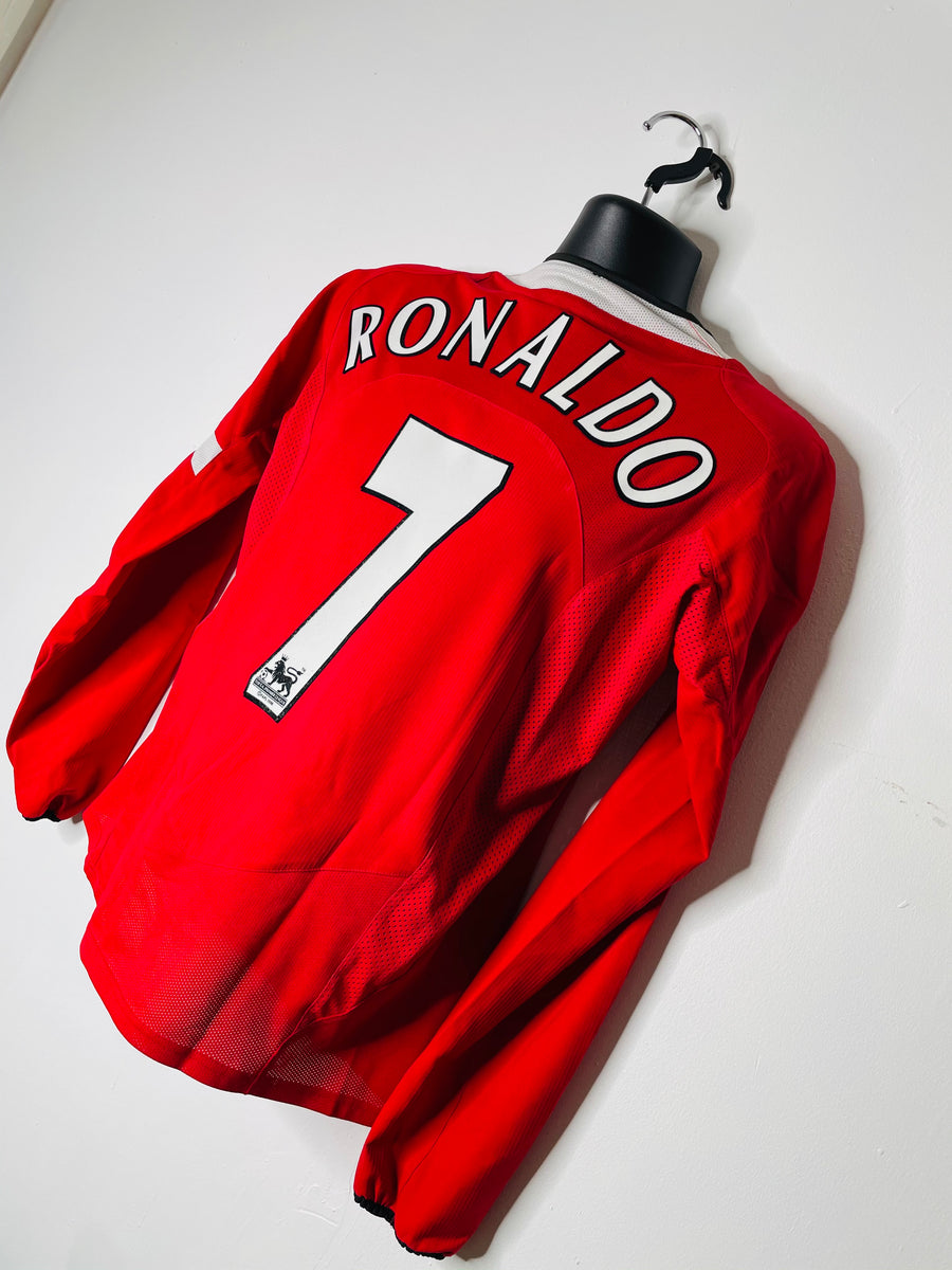 2004-06 MANCHESTER UNITED HOME SHIRT RONALDO #7 – Men In Blazers Shop