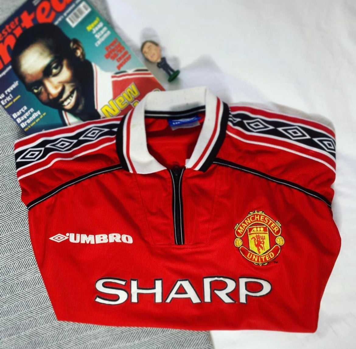 1998-00 Manchester United Umbro Home Shirt Beckham #7 L